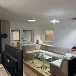 Prázdninový dům The Riverfront House Sarajevo