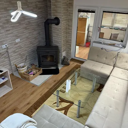 Semesterbostad The Riverfront House *