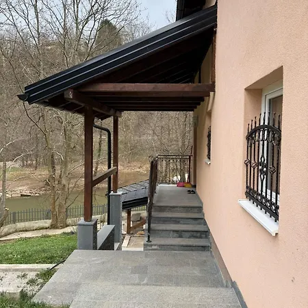 The Riverfront House * Sarajevo