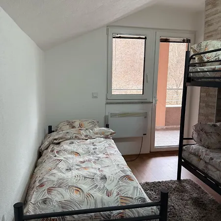 The Riverfront House Дом отдыха