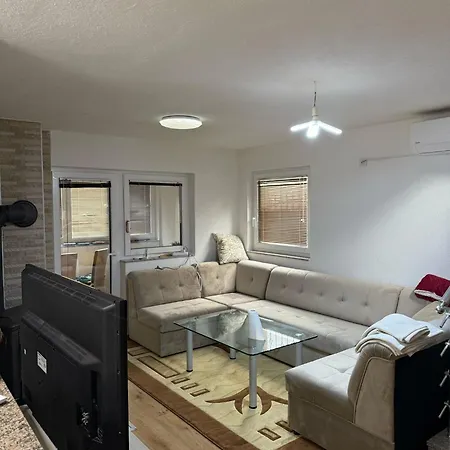 Дом отдыха The Riverfront House *