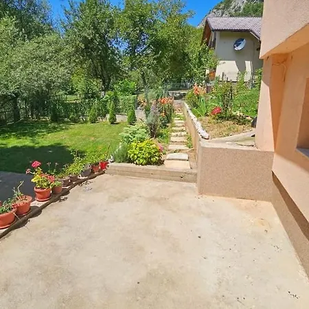 The Riverfront House * Сараево