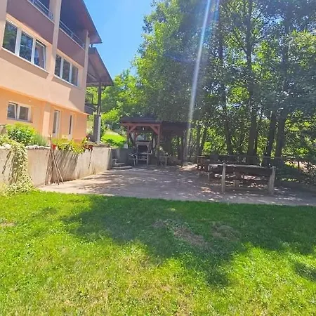 The Riverfront House Semesterbostad Sarajevo