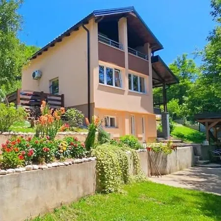 Holiday home The Riverfront House Sarajevo