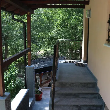 Дом отдыха The Riverfront House *