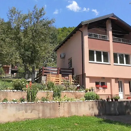 The Riverfront House Prázdninový dům