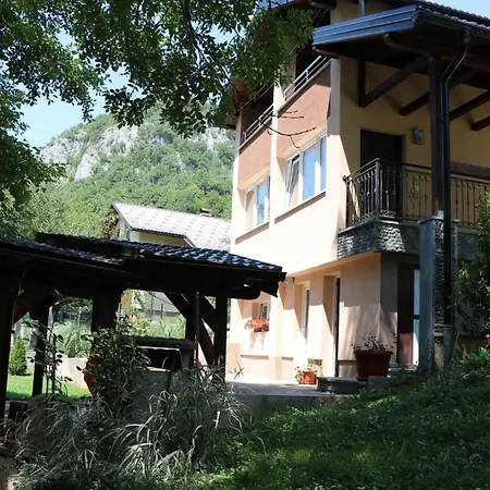 Prázdninový dům The Riverfront House Sarajevo