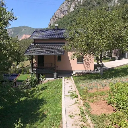 The Riverfront House Prázdninový dům