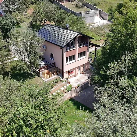 The Riverfront House * Sarajevo